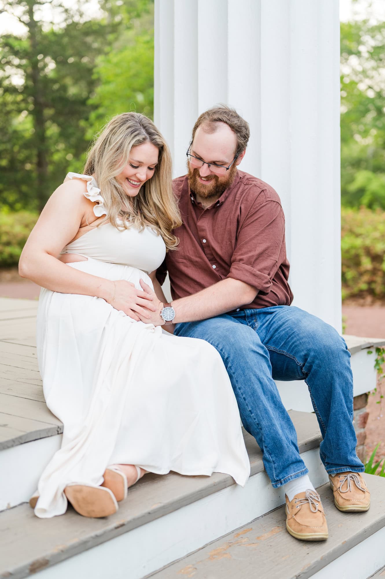 gender reveal photoshoot, baby announcement, downtown roswell georgia 